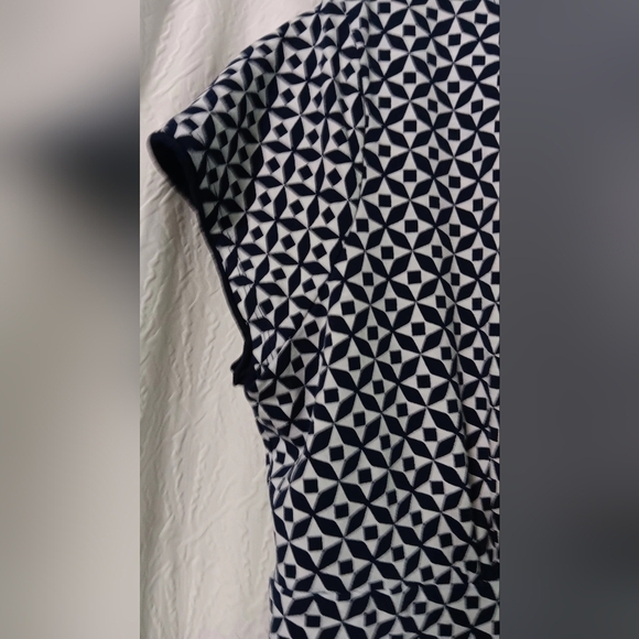 Boden Casual Jersey Dress Size 12R Pinwheel Print Empire Waist Navy Blue White - Picture 4 of 9